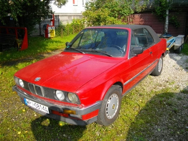 BMW 3 (E30) 320 i 129 KM