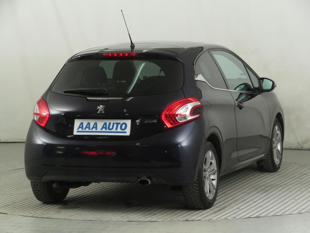 Купить Peugeot 208 1.6 VTi, польский автосалон, авторизованный сервисный центр.: отзывы, фото, характеристики в интерне-магазине Aredi.ru