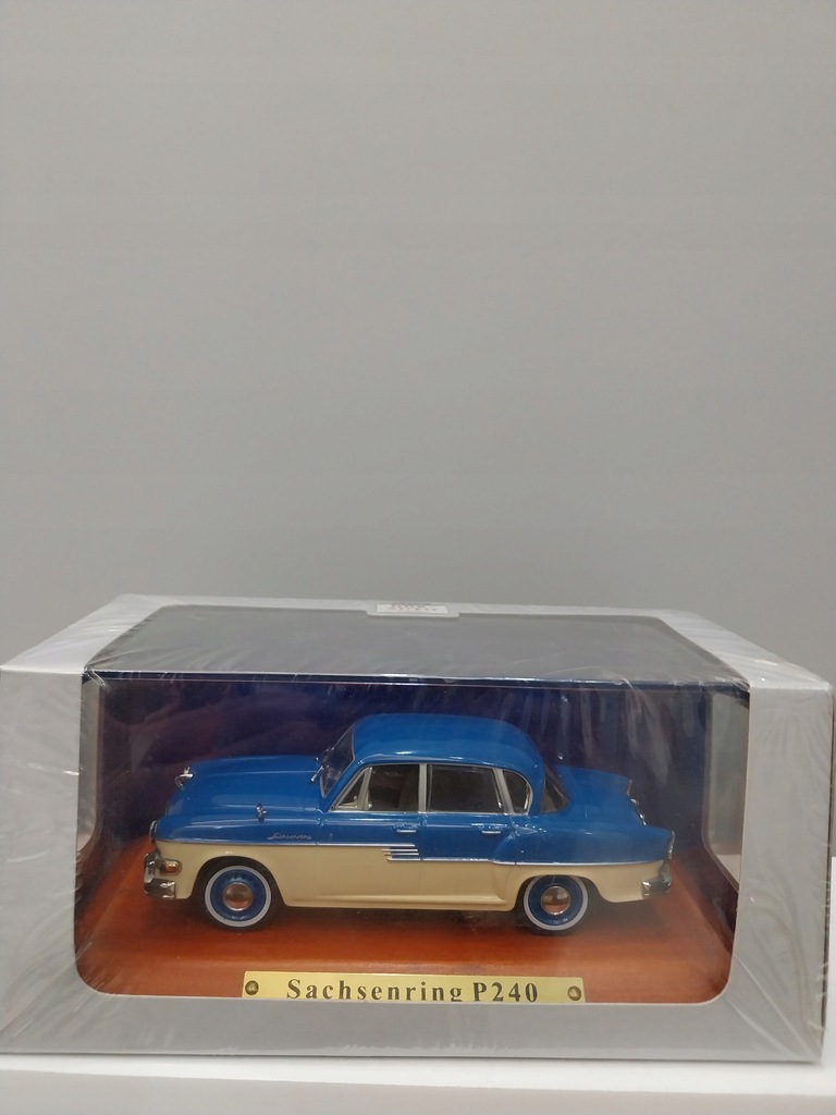 DDR Auto Atlas 1:43 Sachsenring P240