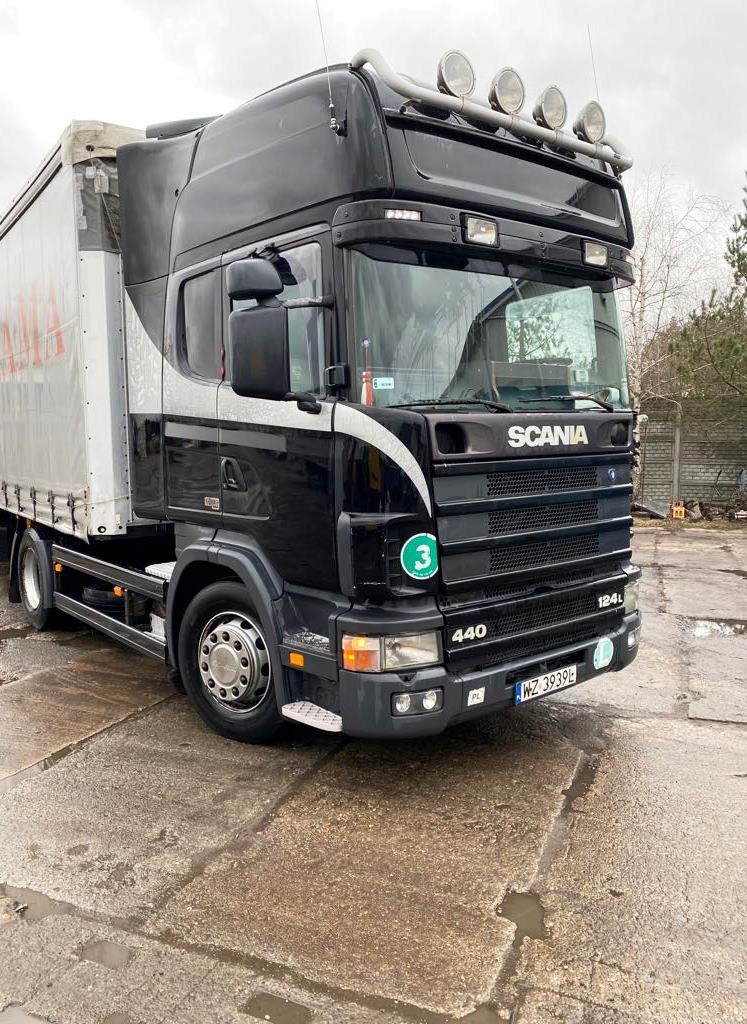 ciągnik siodłowy SCANIA 124 2003r