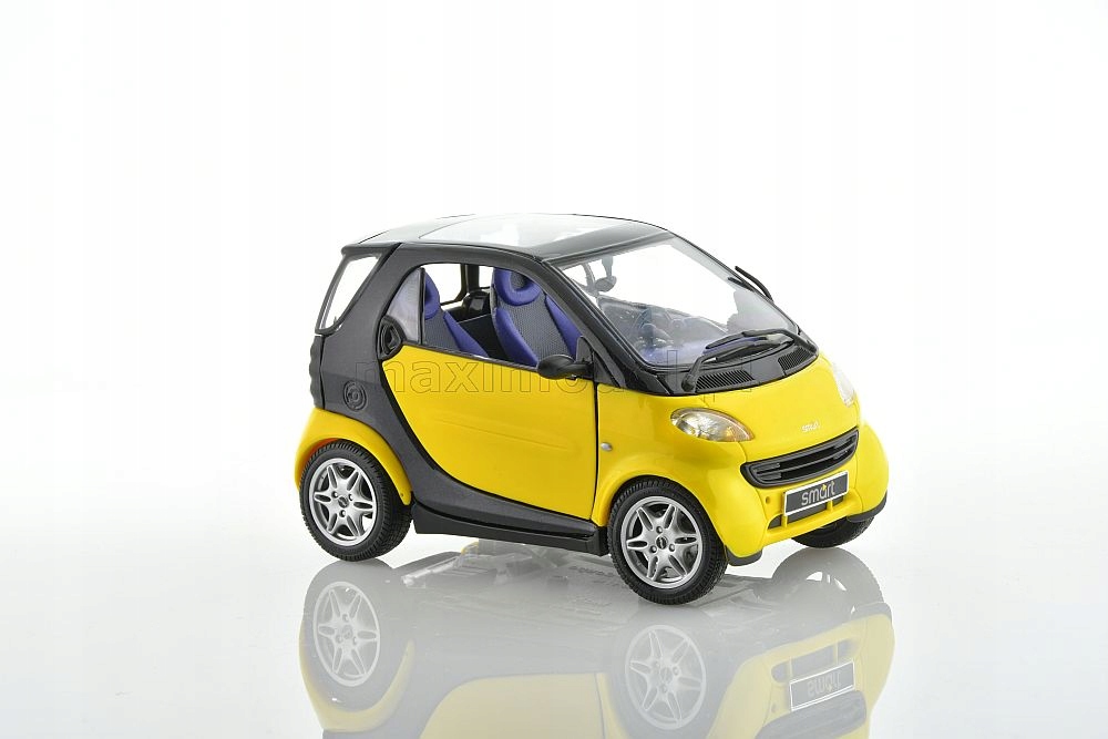 SMART City Coupe 1/18 Maisto - 8931180051 - oficjalne