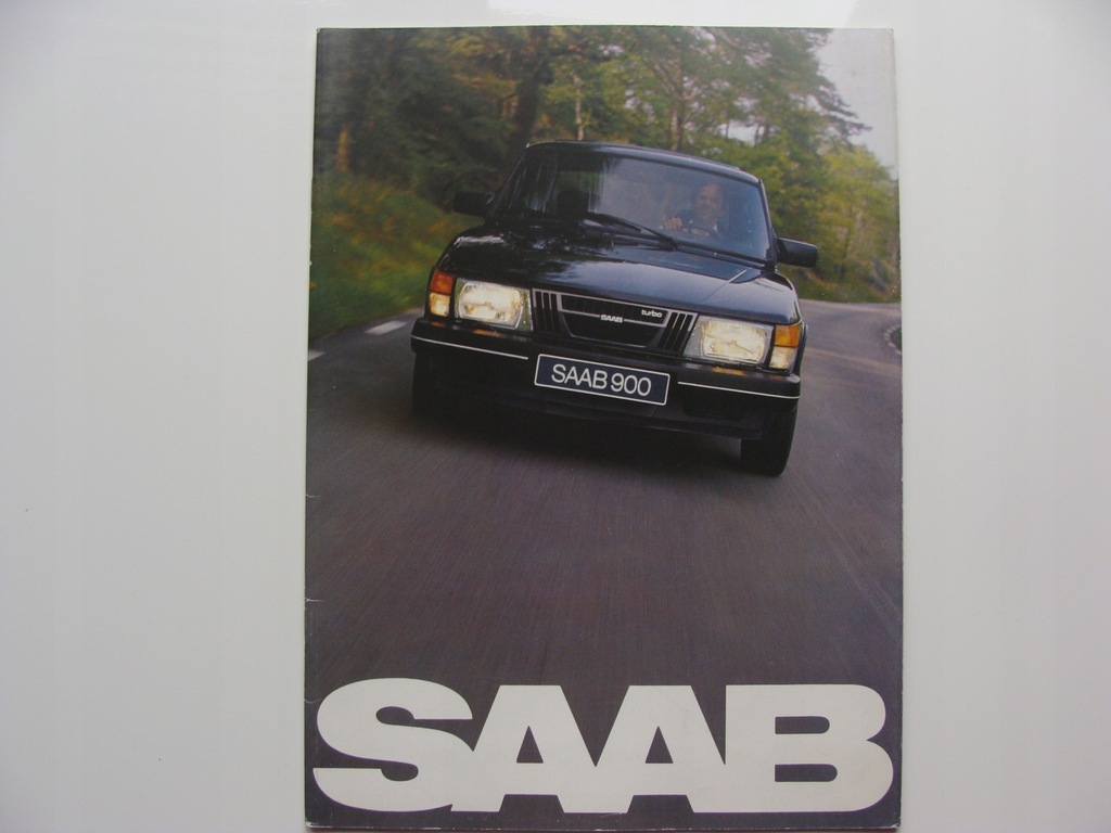 SAAB 900