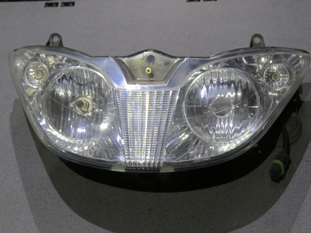 PIAGGIO X8 200 125 250 LAMPA PRZÓD ŚWIATŁO KLOSZ