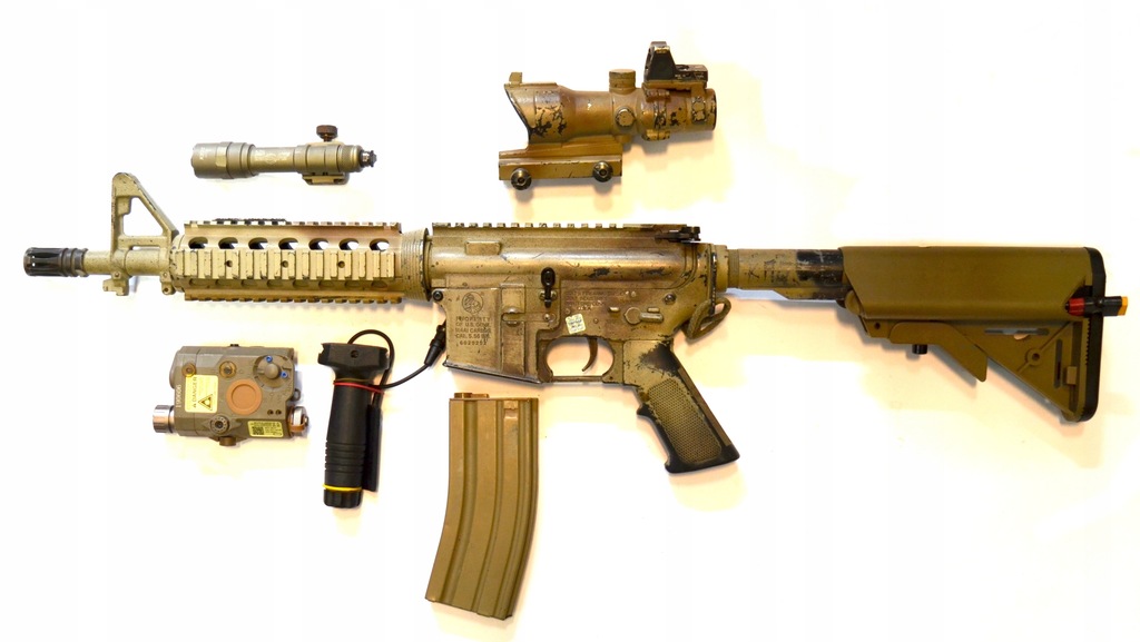 KARABIN SZTURMOWY ASG M4A1+KOLIMATOR+LATARKA+UPSZĄŻ