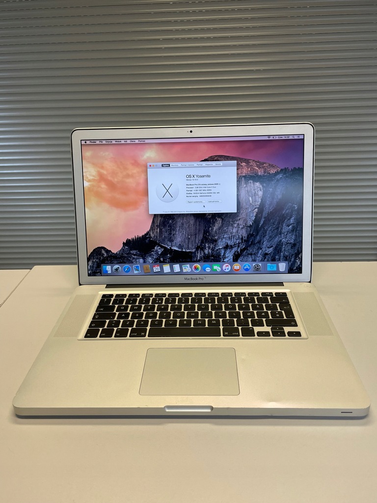 MacBook Pro A1286 15''C2D /4GB /320GB F-VAT 23%