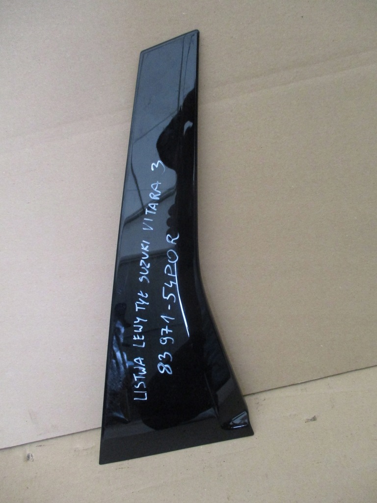 Listwa drzwi prawy tył Suzuki Vitara III 8397154P0
