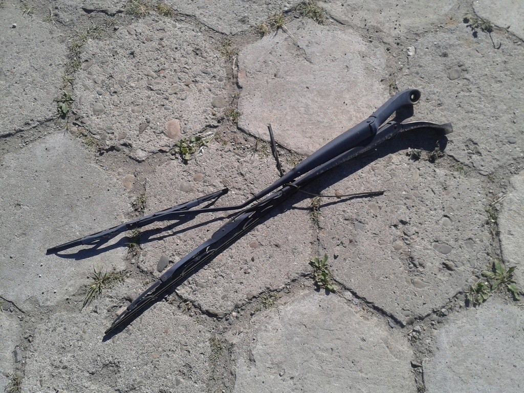 RAMIONA WYCIERACZEK CHEVROLET SPARK III M300 EUROP