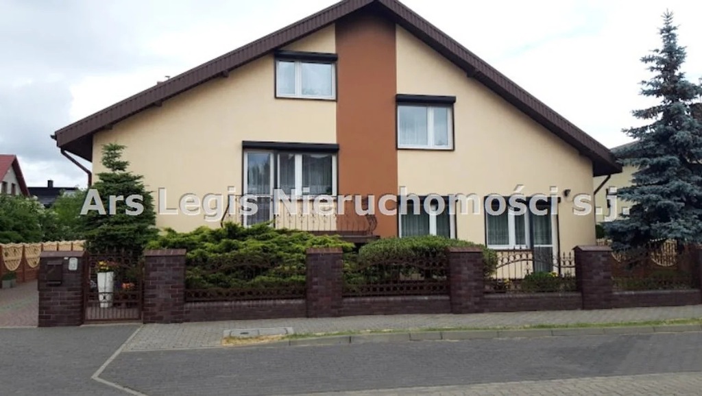 Dom, Turek, Turecki (pow.), 688 m²