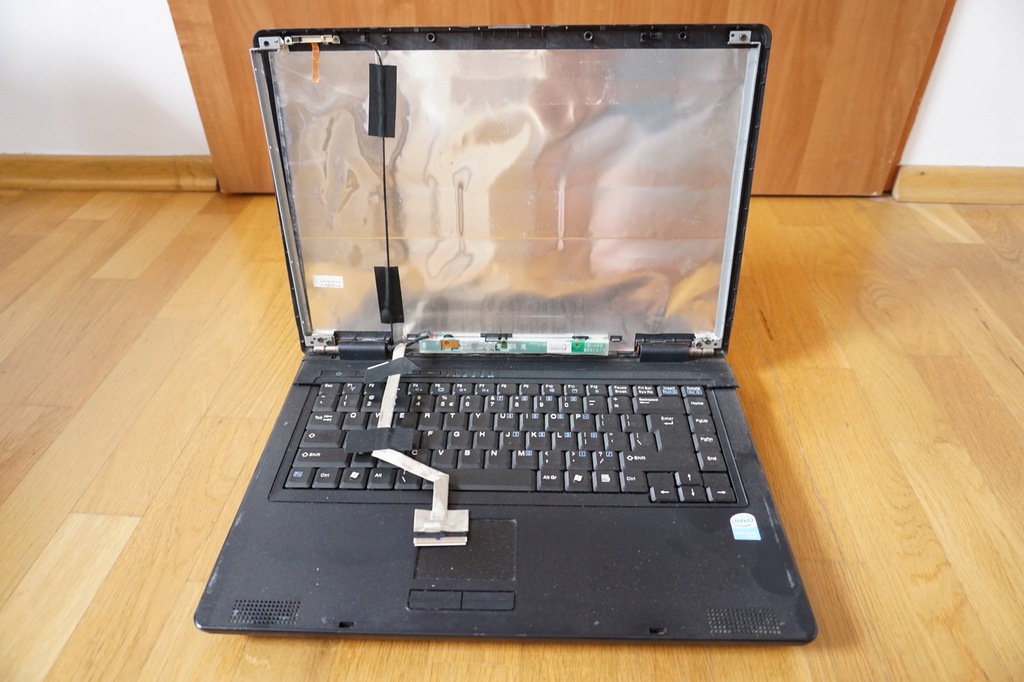Laptop Asus Z96S ODPALA