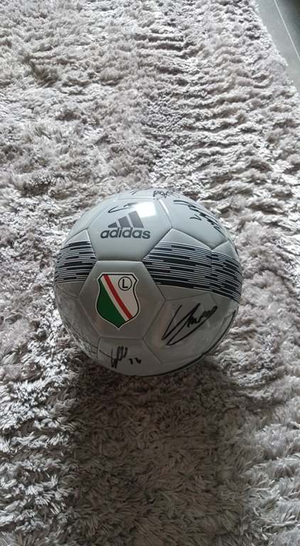 Piłka Adidas z autografami Legia Warszawa