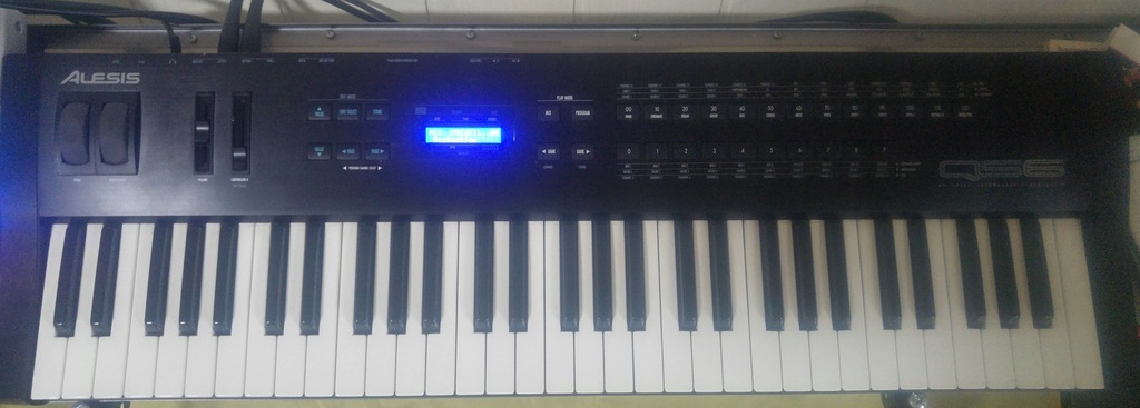 VINTAGE ALESSIS QS6 SYNTYZATOR