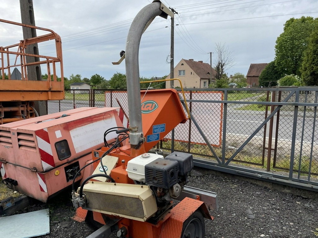 Honda Civic Rębak rozdrabniacz do gałęzi drewna