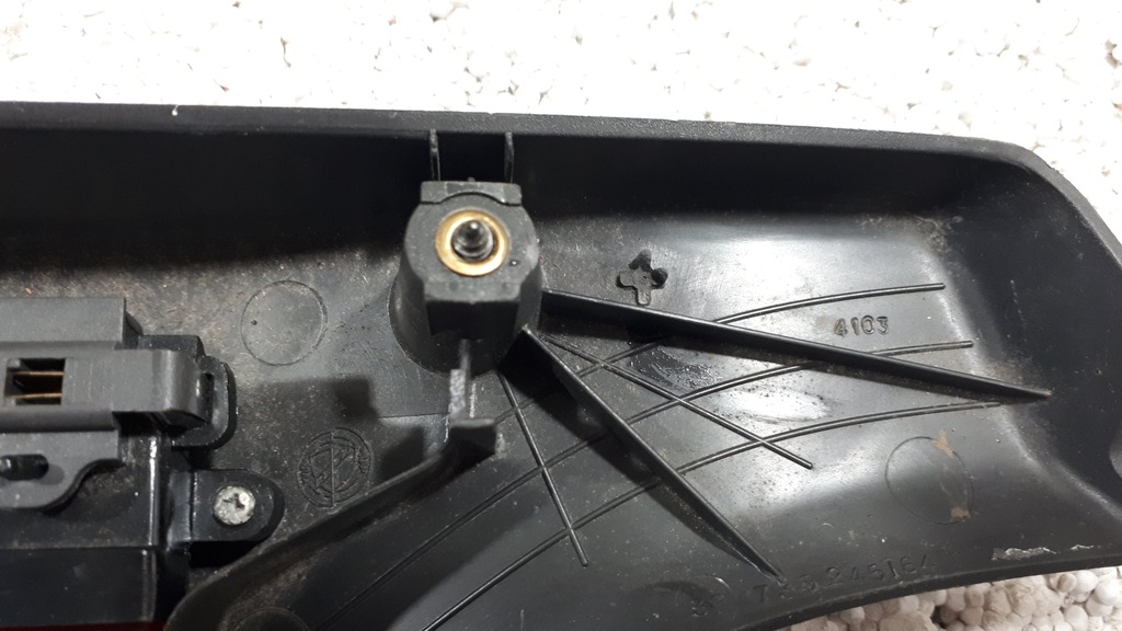 TRZECIE ŚWIATŁO STOPU FIAT PUNTO II 2 735245164 EU