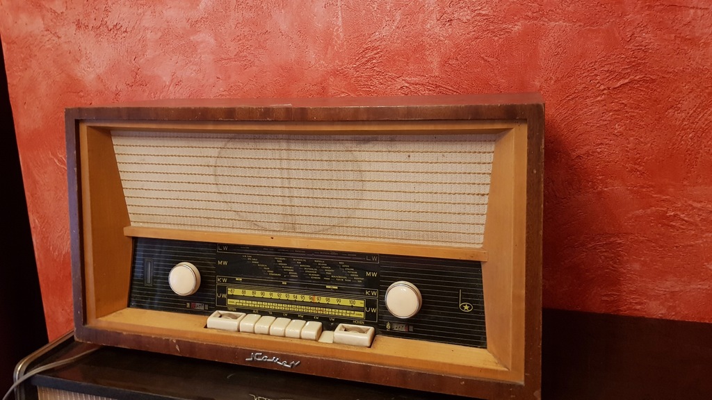 Stare radio lampowe RFT NAUEN BERNAU 8909905073