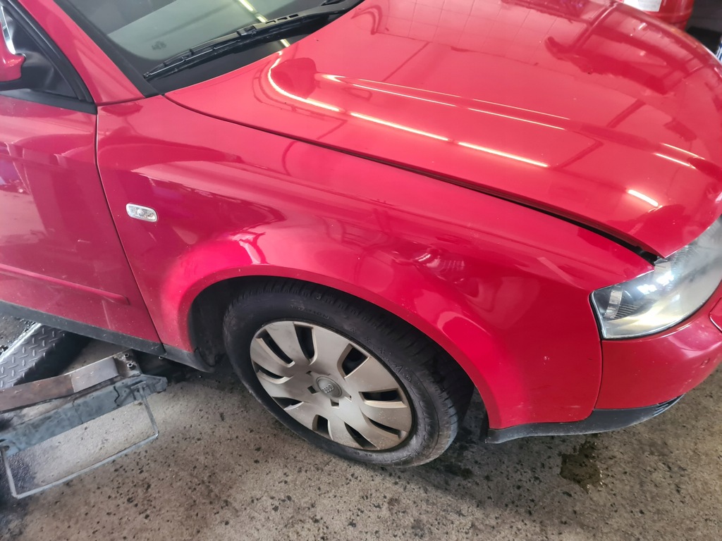 Błotnik prawy przód Audi A4 B6 LZ3M