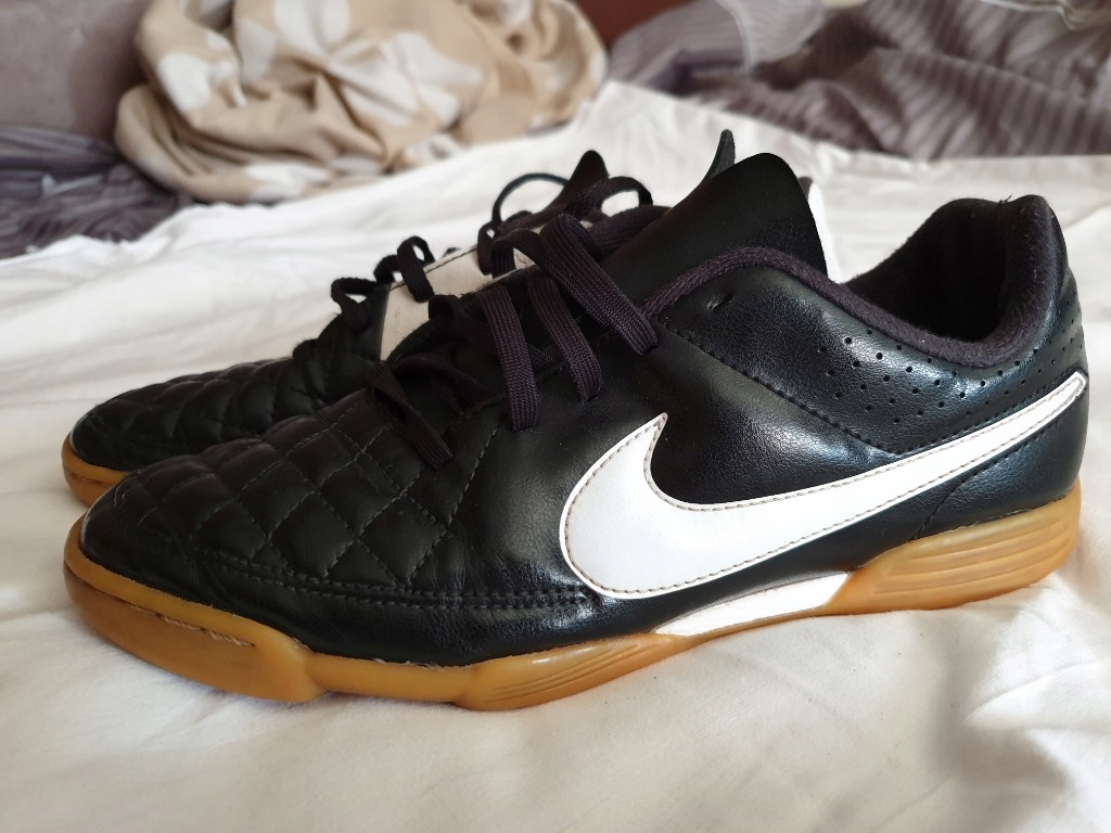 Nike tiempo 36.5