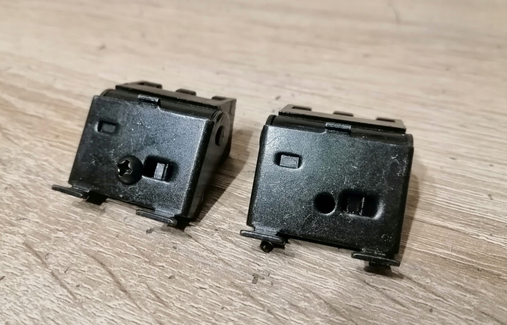 Zawiasy gramofonu Technics