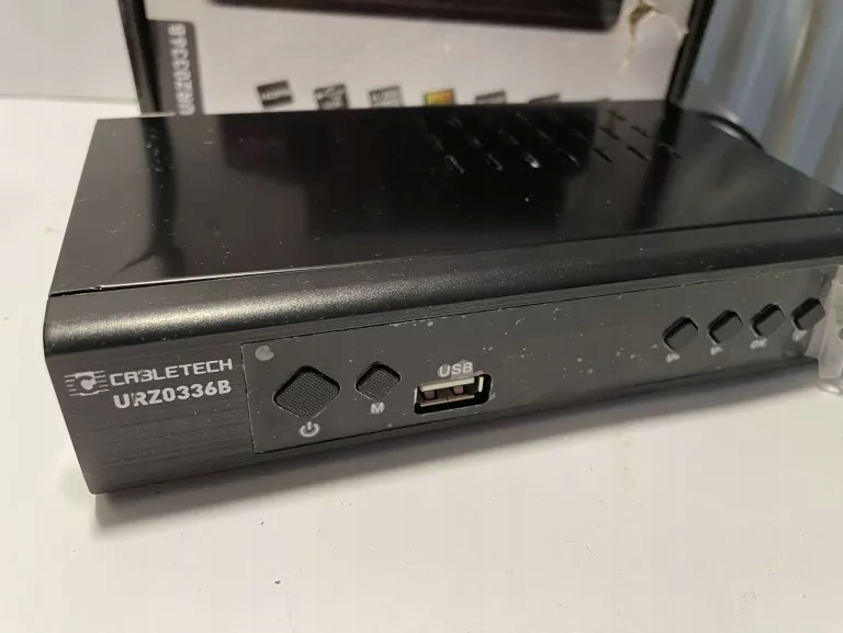 DEKODER DVBT-2 CABLETECH URZ0336B KPL
