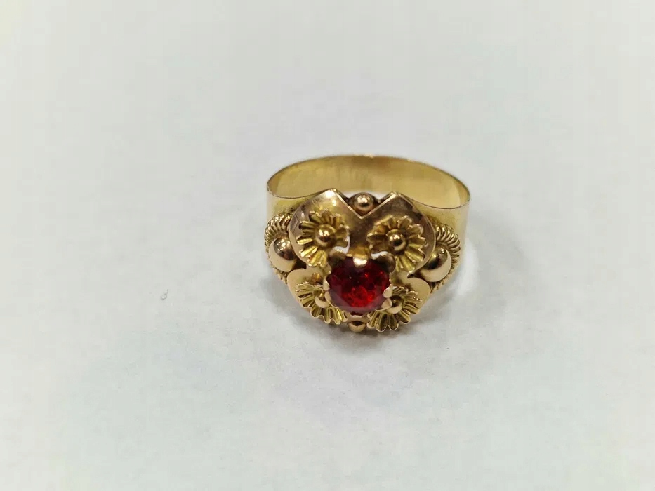 Złoty pierścionek damski/ 750/ 3.80 gram/ R21/ czerwone szkiełko