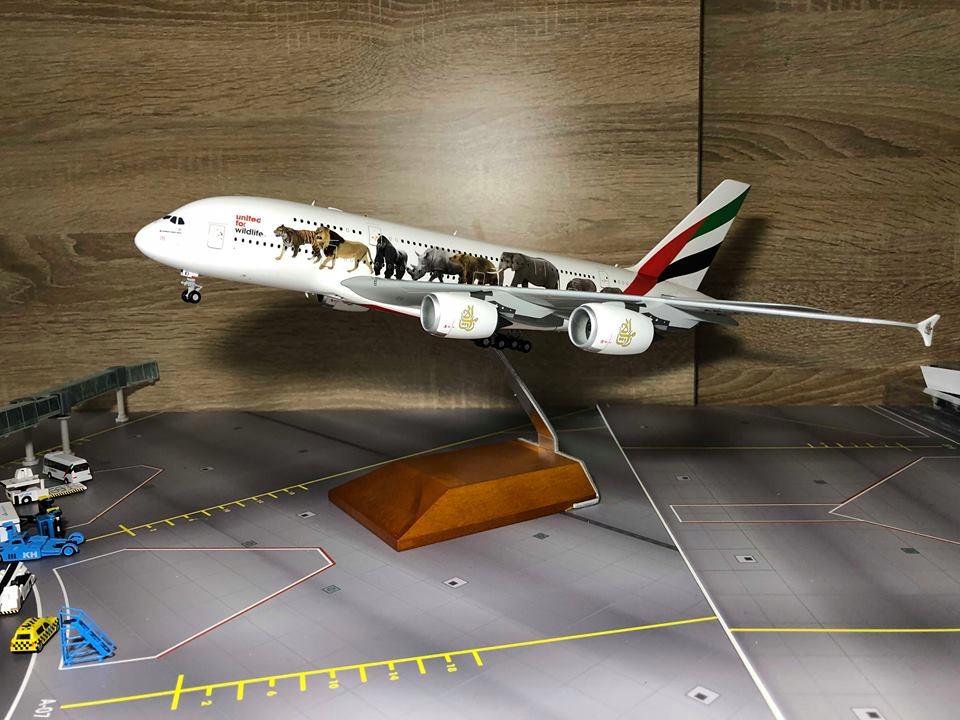 Купить Модель самолета Airbus A380 Emirates 1:200 Gemini: отзывы, фото, характеристики в интерне-магазине Aredi.ru