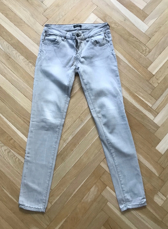 jeansy rurki z Massimo Dutti w rozmiarze 36-38