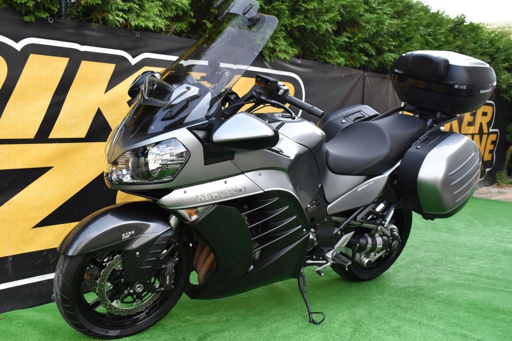 Купить KAWASAKI GTR 1400 KTRC K-ACT ABS 2016 ИДЕАЛЬНАЯ РАССРОЧКА: отзывы, фото, характеристики в интерне-магазине Aredi.ru