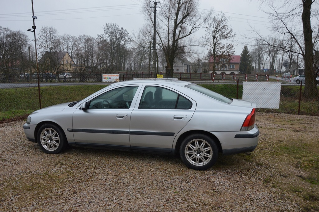 Купить VOLVO S60 2.4 D 163 л.с. Седан Скорый Opony2x Посмотреть: отзывы, фото, характеристики в интерне-магазине Aredi.ru