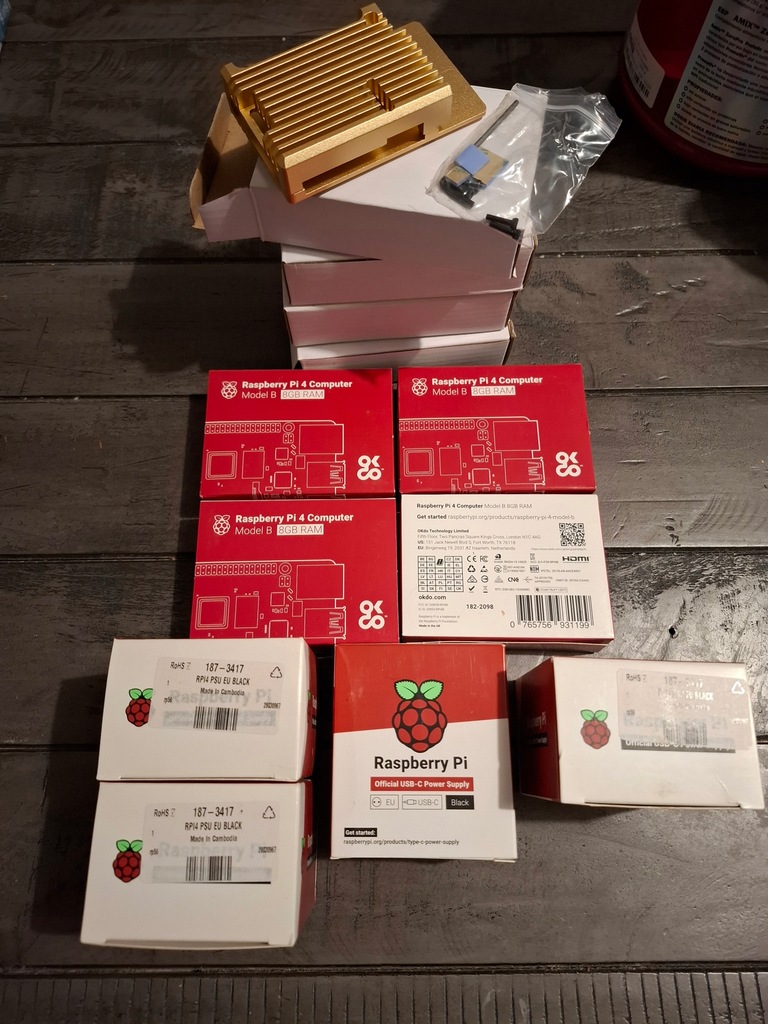 Raspberry Pi 4 Model B - 8 GB RAM + GRATIS ZASILACZ I OBUDOWA (RADIATOR)