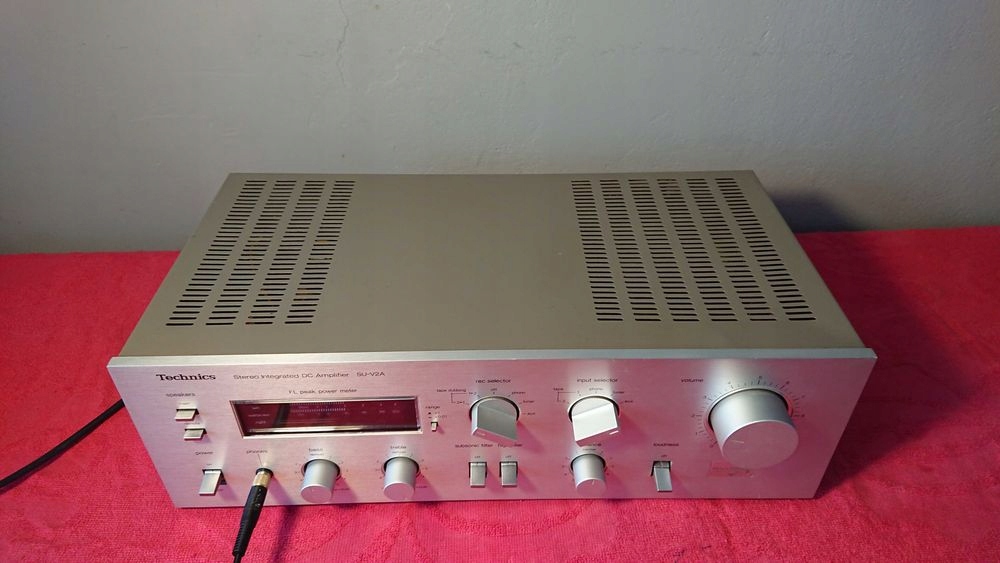 TECHNICS SU-V2A Wzmacniacz Szampański