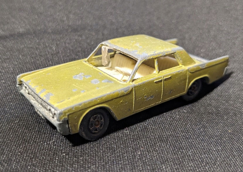 MATCHBOX - SUPERFAST - LINCOLN CONTINENTAL No.31 - LESNEY