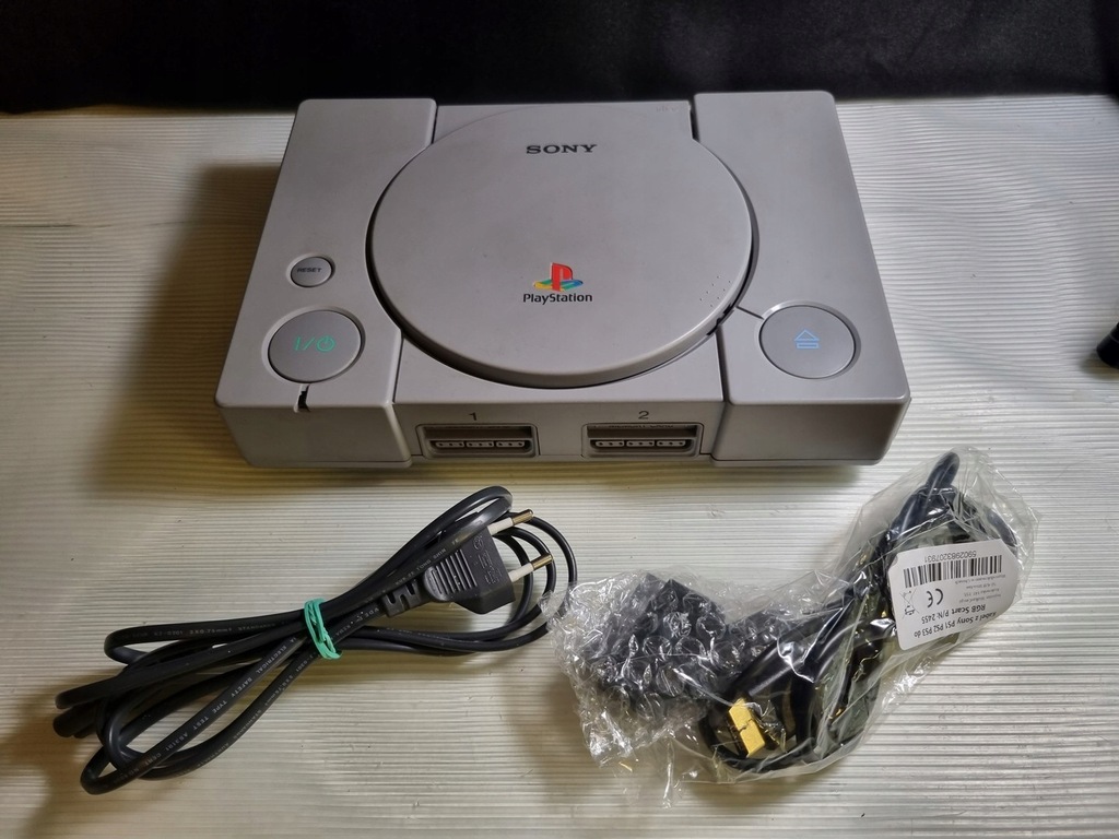 Playstation 1 - PS1 - Psx SCPH-7502 PAL + kable