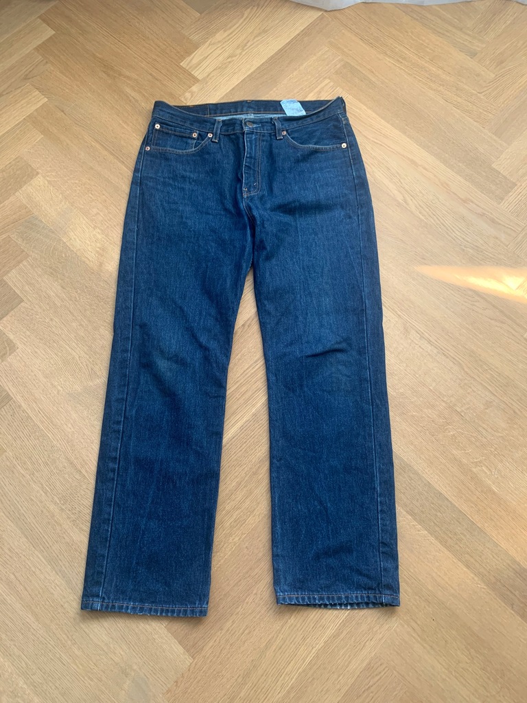 levis 751 standard fit