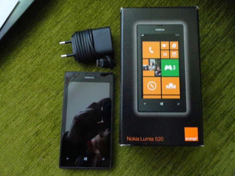 Telefon komórkowy-Nokia Lumia 520 -wyprzedaż