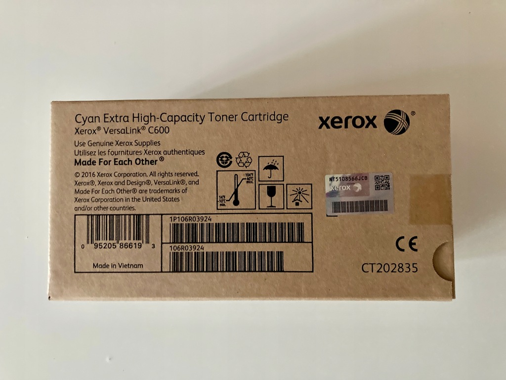 Toner Xerox C600 - 106R03924 niebieski (cyan) CT202835 oryginalny PROMO