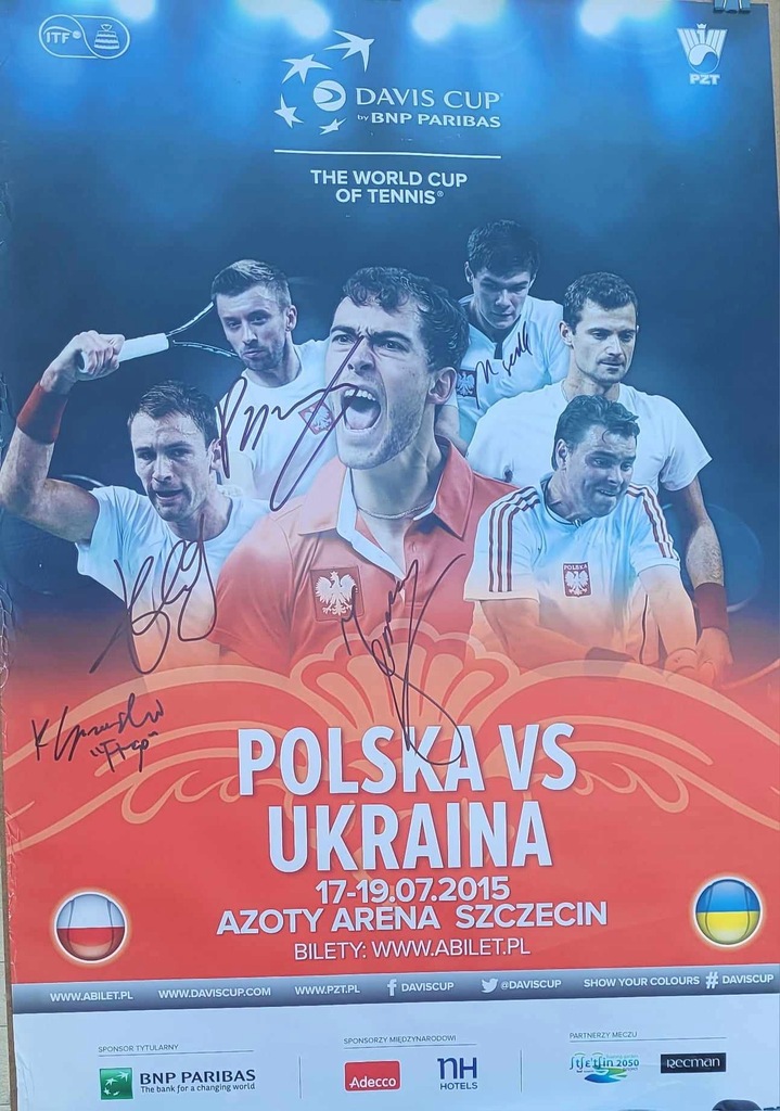 Plakat z Davis Cup z autografami (Janowicz, Kubot, Przysiężny)