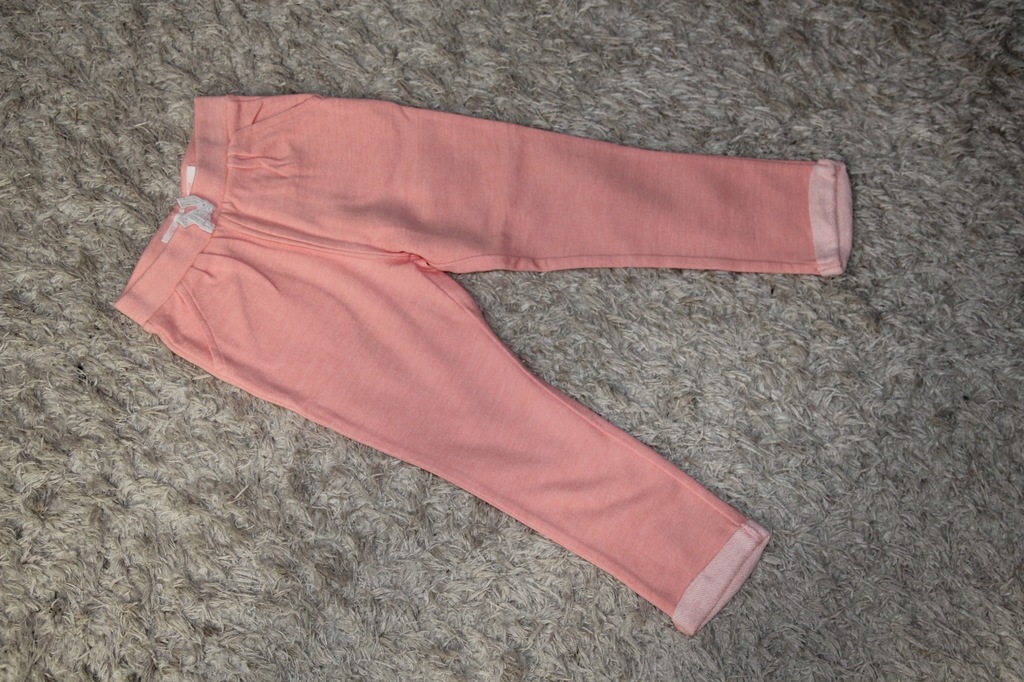 Morelowe spodnie dresowe LUPILU 98/104