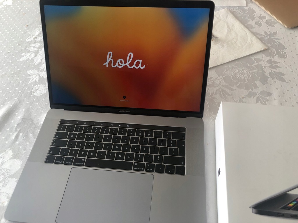 MacBook Pro 2018 A1990 15,4 " Intel Core i7 16 GB / 512GB