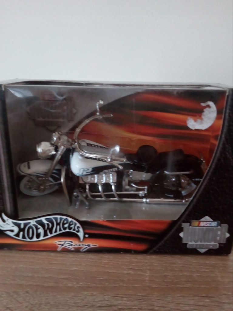 Nascar THUNDER RIDERS 1:18 M