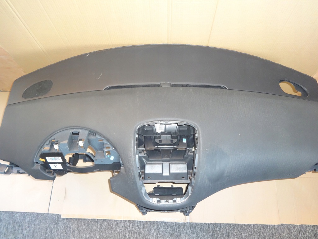Deska rozdzielcza kokpit konsola Peugeot 207 2011