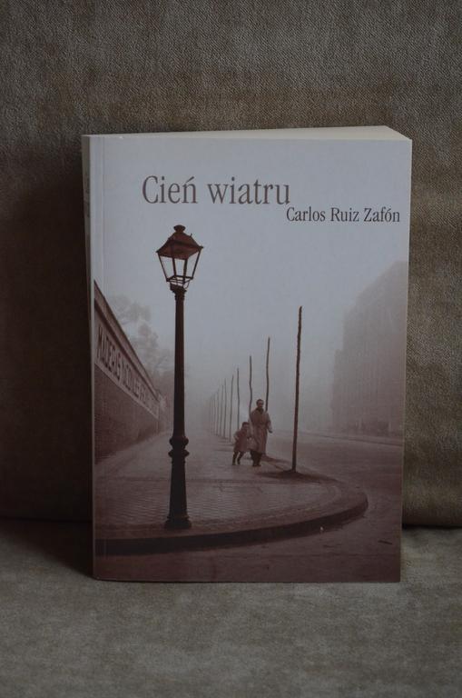 CIEŃ WIATRU C.R.Zafon - zaglądnij do aukcji