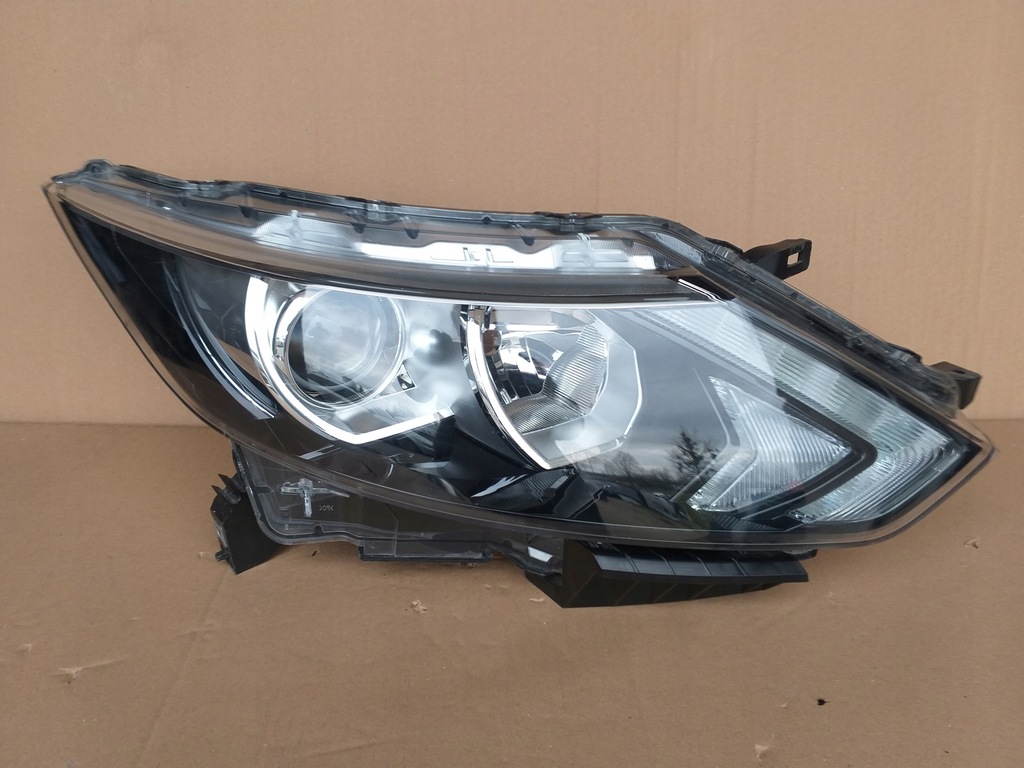NISSAN QASHQAI 2 II J11 LED LAMPA PRZÓD PRAWA 7937810140 oficjalne