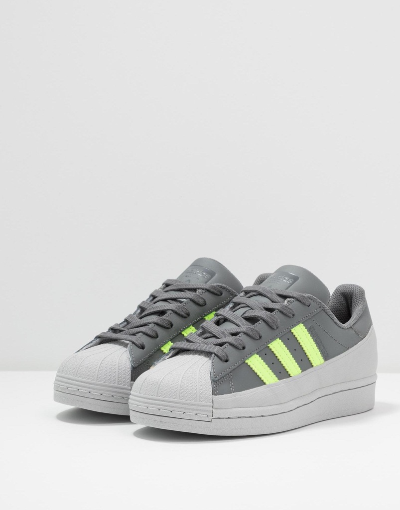 02L#C06*ADIDAS SUPERSTAR TRAMPKI NISKIE 44 2/3 K01