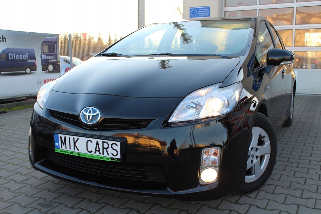 Купить TOYOTA PRIUS 1.8 Hybrid 99 л.с. Гарантия: отзывы, фото, характеристики в интерне-магазине Aredi.ru