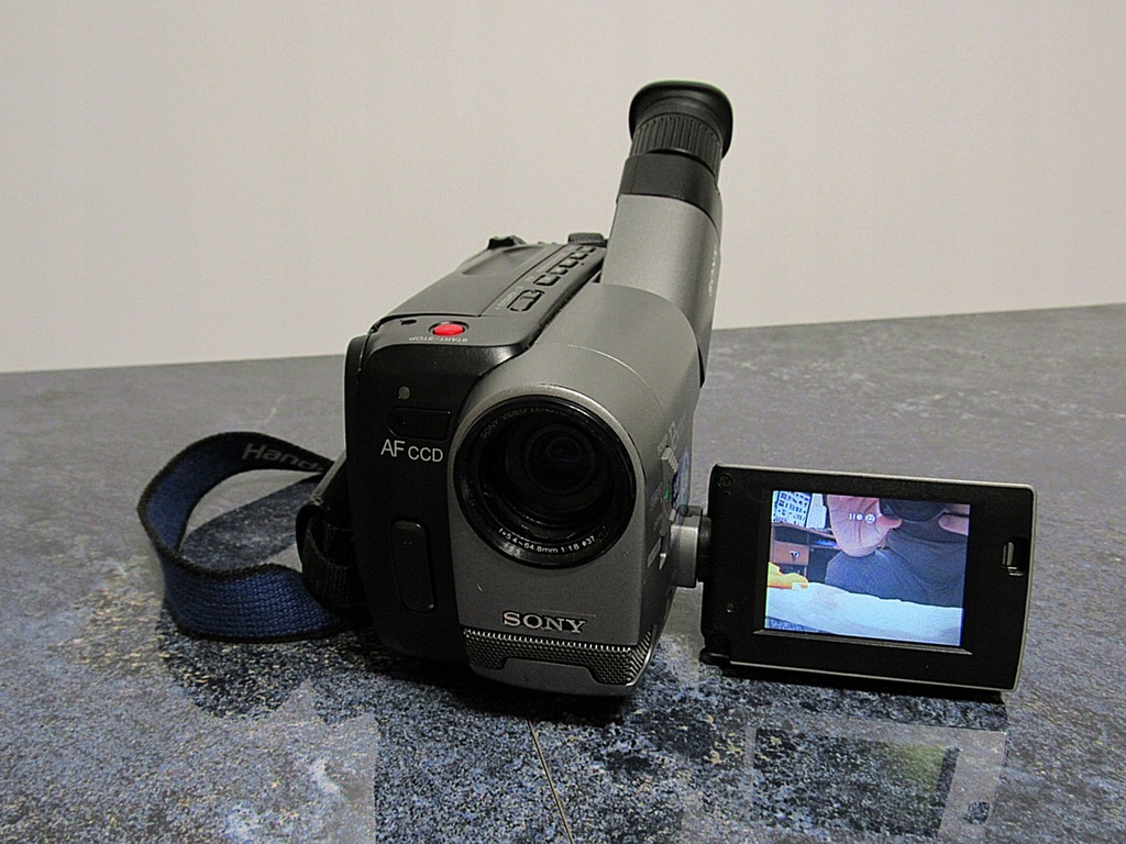 Купить Камера SONY CCD-TRV11E HI-END + возможность аксессуаров: отзывы, фото, характеристики в интерне-магазине Aredi.ru