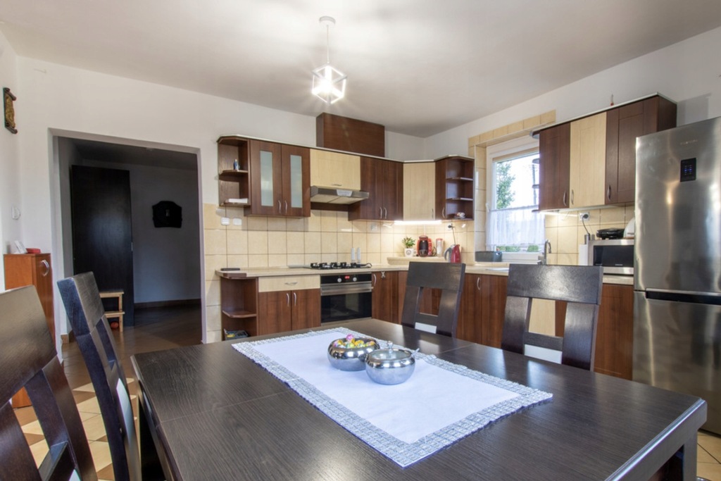 Dom, Sobków, Sobków (gm.), 120 m²