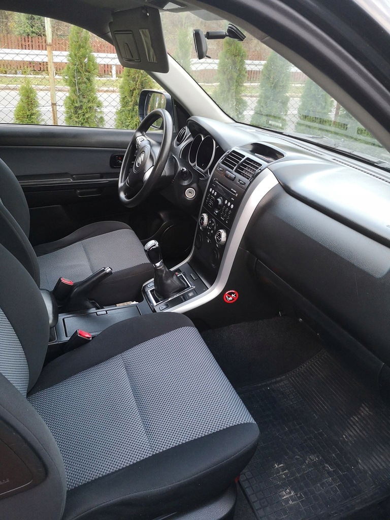 Купить SUZUKI GRAND VITARA II 1.6 4x4 106 л.с.: отзывы, фото, характеристики в интерне-магазине Aredi.ru