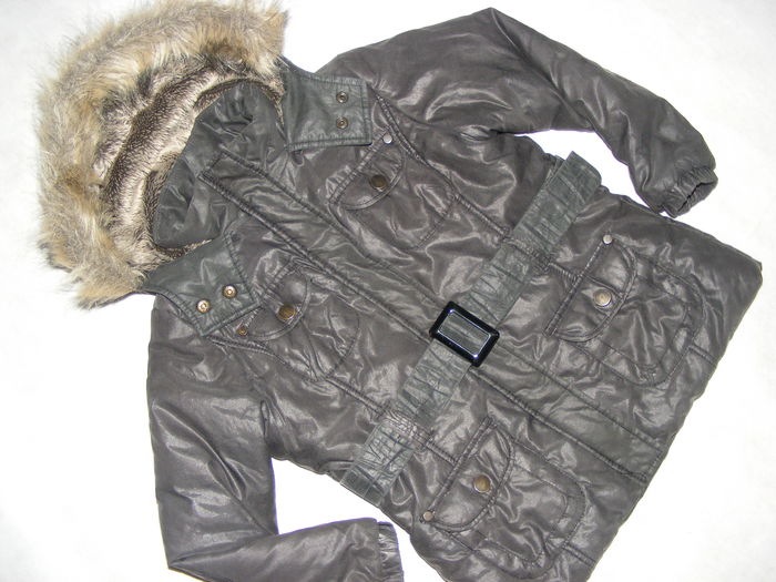 ZARA ocieplana kurtka na futerku 116 cm