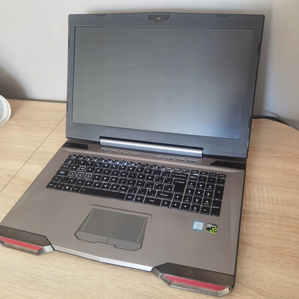 Laptop Quantum NL9 i7-6700hq GeForce GTX970M 6GB 17,3 FULLHD