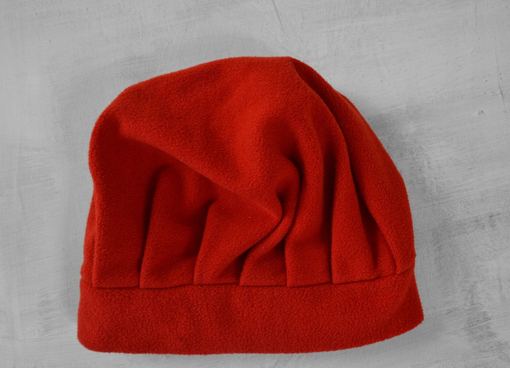 czerwony beret french style
