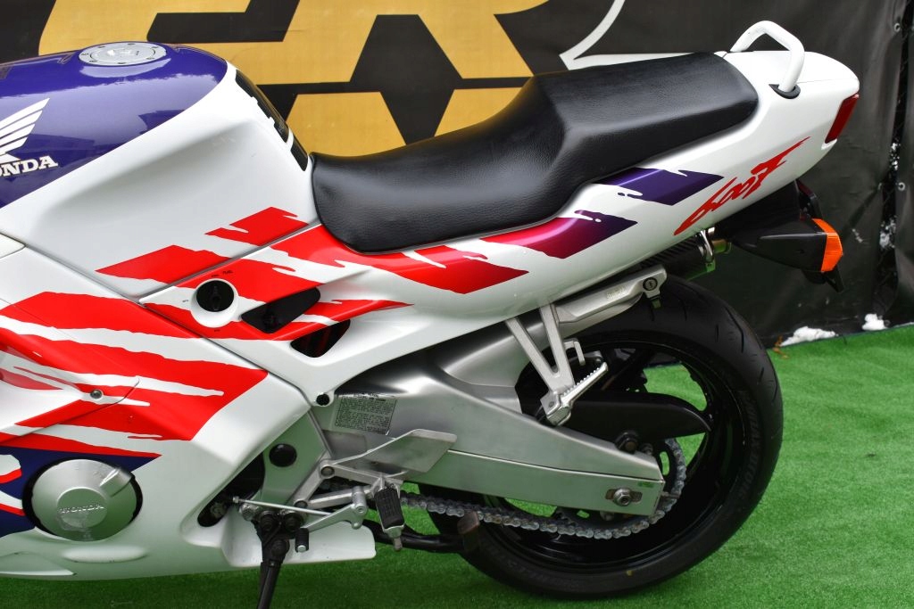 Купить HONDA CBR 600 F 1993 ГОДА ОРИГИНАЛЬНОЕ СОСТОЯНИЕ КРАСКА В РАССРОЧКУ: отзывы, фото, характеристики в интерне-магазине Aredi.ru